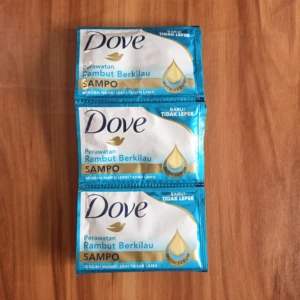 SAMPO DOVE RAMBUT BERKILAU SACHET