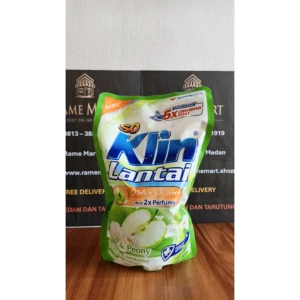 SOKLIN LANTAI APLE & PEONY 770 ML